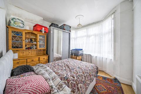 2 bedroom apartment for sale, Lowlands Road, Harrow