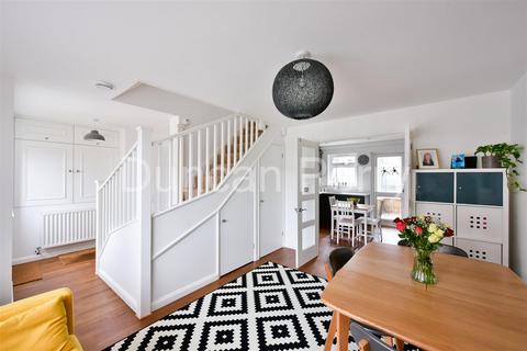 56 Nash Close, Welham Green, Hatfield, AL9 7NN