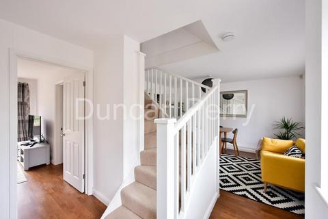 56 Nash Close, Welham Green, Hatfield, AL9 7NN