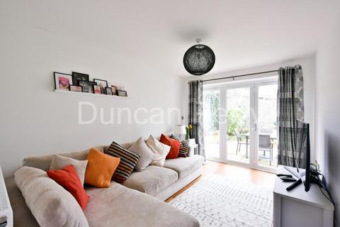 56 Nash Close, Welham Green, Hatfield, AL9 7NN