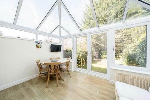 2 bedroom terraced house for sale, Varsity Drive, Twickenham TW1