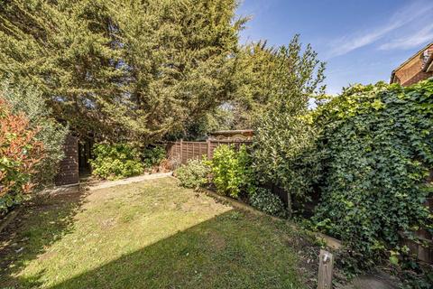 91 Varsity Drive, Twickenham, TW1 1AH
