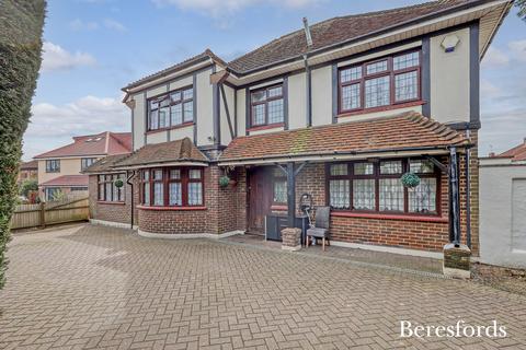 6 Lower Bedfords Road, Romford, RM1 4LY