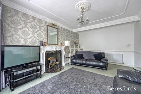 6 Lower Bedfords Road, Romford, RM1 4LY