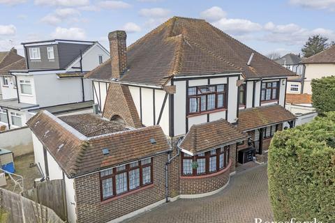 undefined, Lower Bedfords Road, Romford, RM1