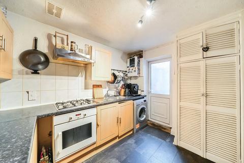 2 bedroom apartment for sale, Lowlands Road, Harrow