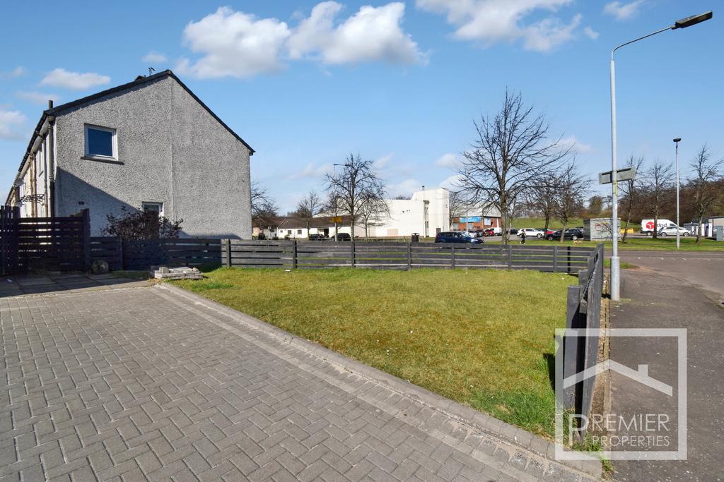 Corner plot front lawn