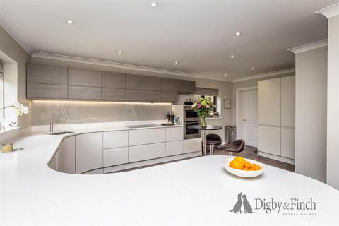 2 Compton Acres, West Bridgford, Nottingham, NG2 7PA