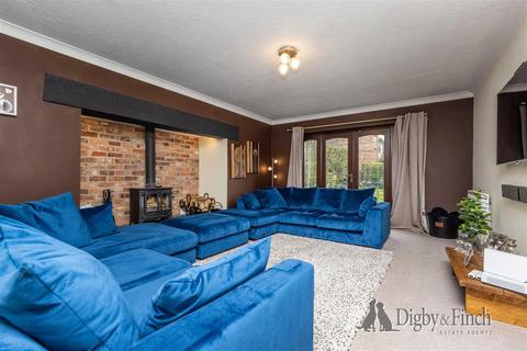 2 Compton Acres, West Bridgford, Nottingham, NG2 7PA