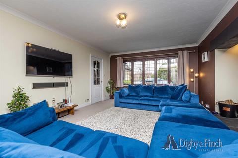 2 Compton Acres, West Bridgford, Nottingham, NG2 7PA