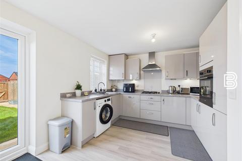 3 bedroom townhouse for sale, Station Avenue, Rugby CV23