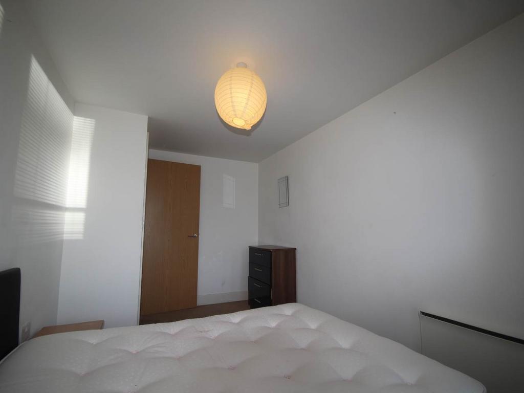 Bedroom (2)
