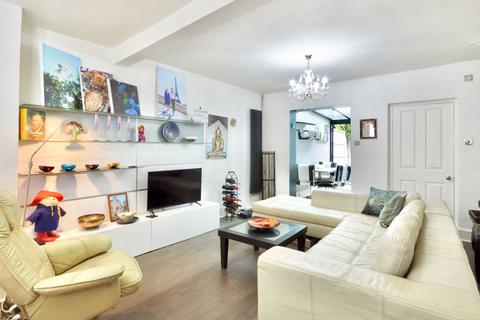 undefined, Summers Row, Barnet N12