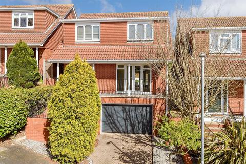4 bedroom detached house for sale, Treetops Close, Brighton, East Sussex