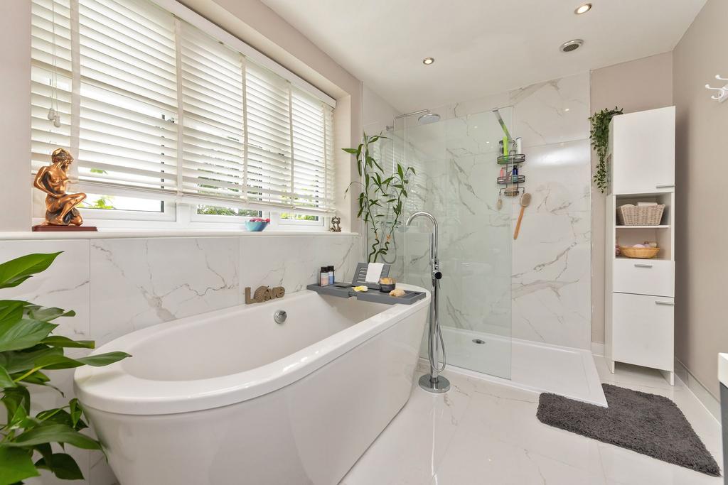 En-Suite to Bedroom One