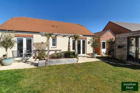 22 Gallon Drive, Buntingford, SG9 9UH