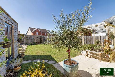 22 Gallon Drive, Buntingford, SG9 9UH