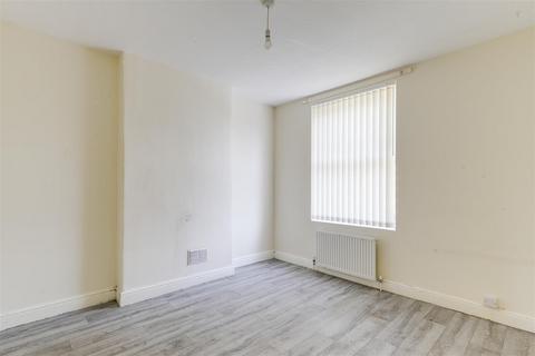 13 Bradgate Road, Nottingham, NG7 6HJ
