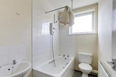 13 Bradgate Road, Nottingham, NG7 6HJ