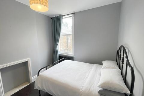 2 bedroom flat for sale, Bathurst Gardens, Kensal Rise, London