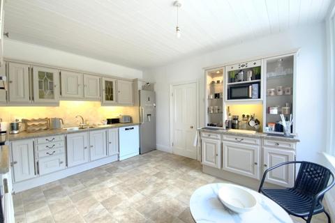 35 Humberston Avenue, Humberston, Grimsby, DN36 4SW