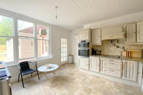 35 Humberston Avenue, Humberston, Grimsby, DN36 4SW