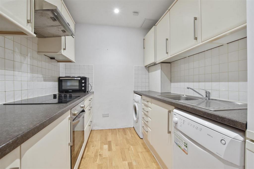 10-2b23 GCPMSC - 7a Canfield Place - Kitchen -Origi