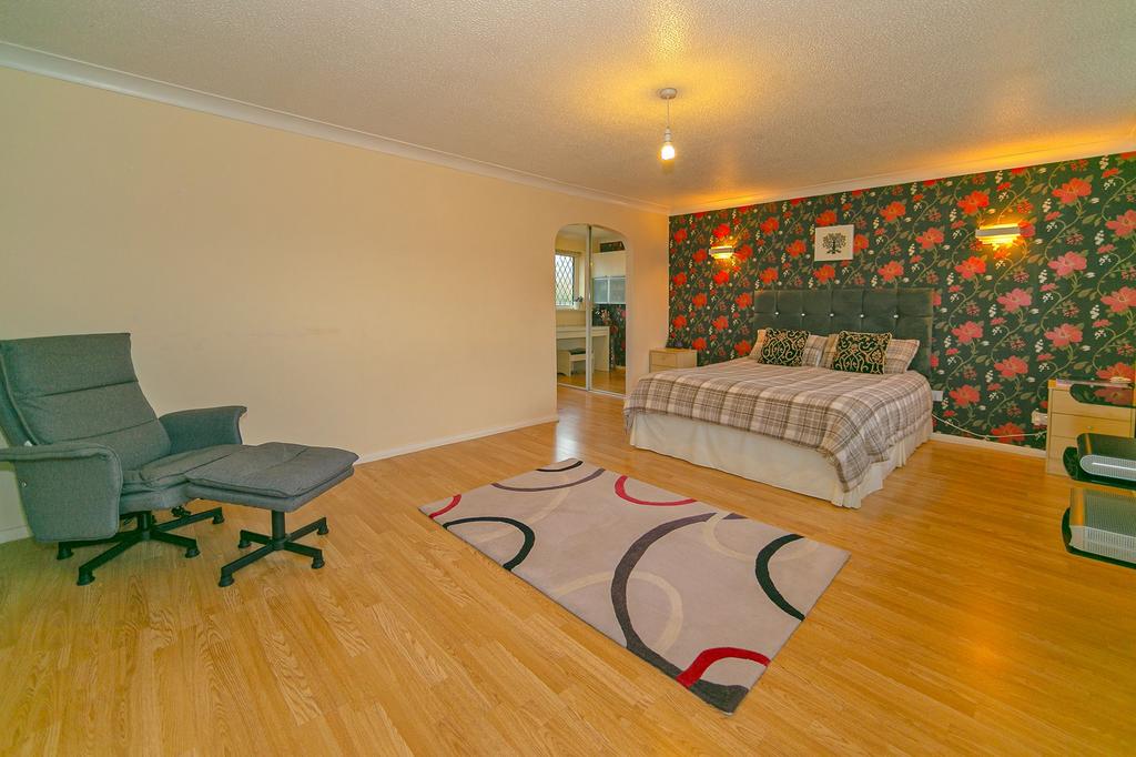 Principal bedroom