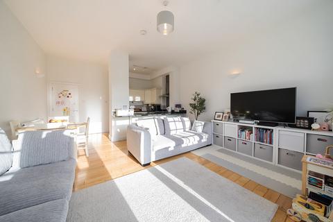 2 bedroom apartment for sale, Hervey Road, Blackheath