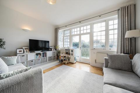 2 bedroom apartment for sale, Hervey Road, Blackheath