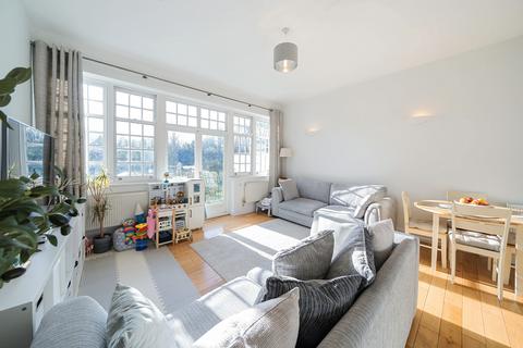 2 bedroom apartment for sale, Hervey Road, Blackheath