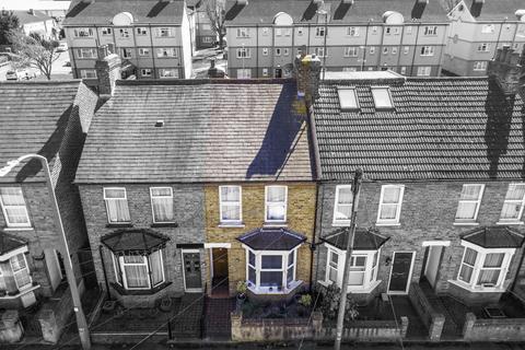 50 Greenfield Street, Waltham Abbey, EN9 1HL