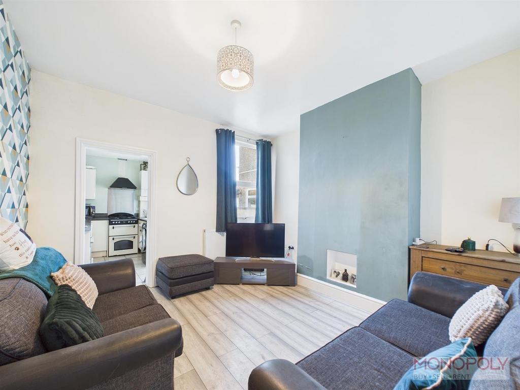 CAM03815 G0-PR0222-STILL003.jpg