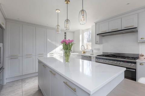 21 Easter Steil, Edinburgh, EH10 5XE