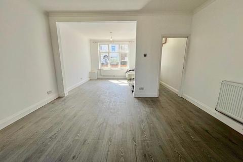 2 bedroom terraced house to rent, Elsenham Road, Grimsby, DN31