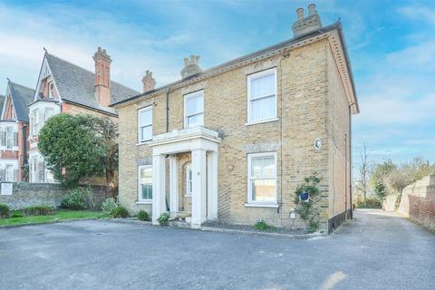 1 bedroom apartment for sale, 81 Warley Hill, Warley, Brentwood