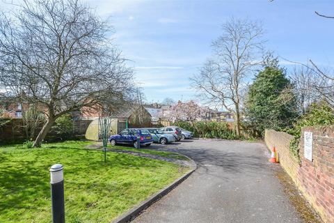 1 bedroom apartment for sale, 81 Warley Hill, Warley, Brentwood
