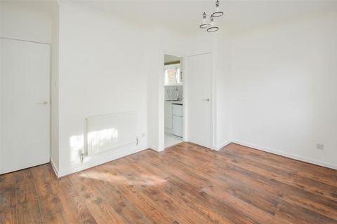 1 bedroom apartment for sale, 81 Warley Hill, Warley, Brentwood