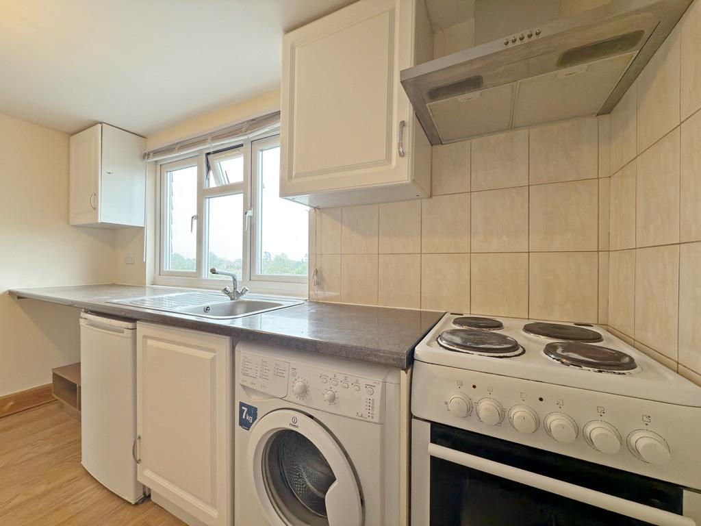 Studio flat for rent -Bills Inc.