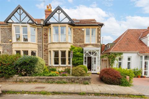 5 bedroom semi-detached house for sale