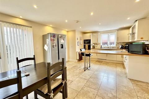 4 bedroom detached house for sale, Strafford Street, Darton, Barnsley S75 5LE