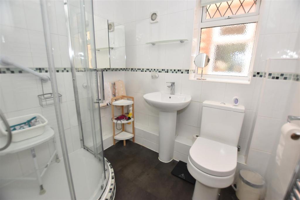 Shower Room.JPG