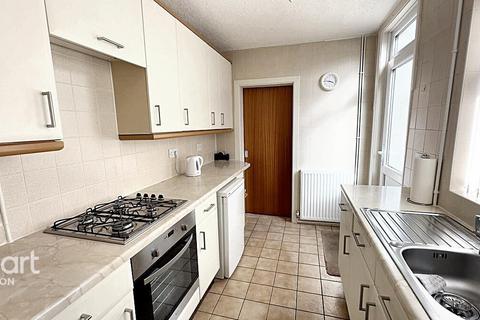3 bedroom semi-detached house for sale, Flamstead Road, Ilkeston