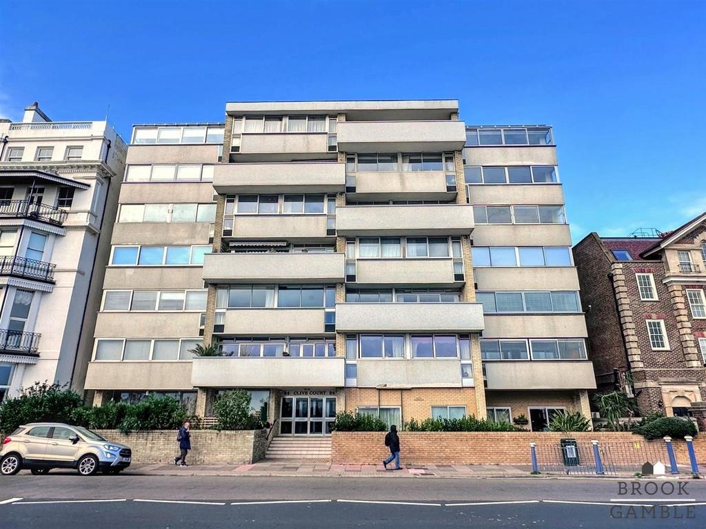 Grand Parade, Eastbourne BN21 2 bed flat - £355,000