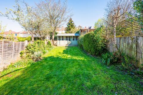 42 Kings Avenue, New Malden, KT3 4DT