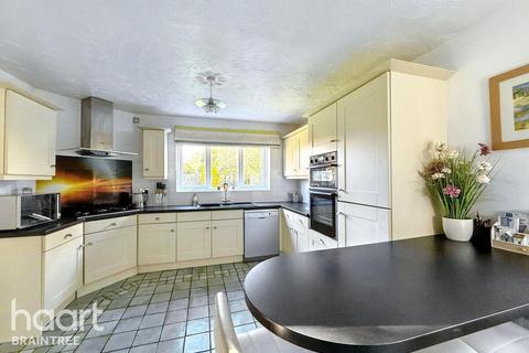 12 Pintail Crescent, Great Notley, Braintree, CM77 7WR