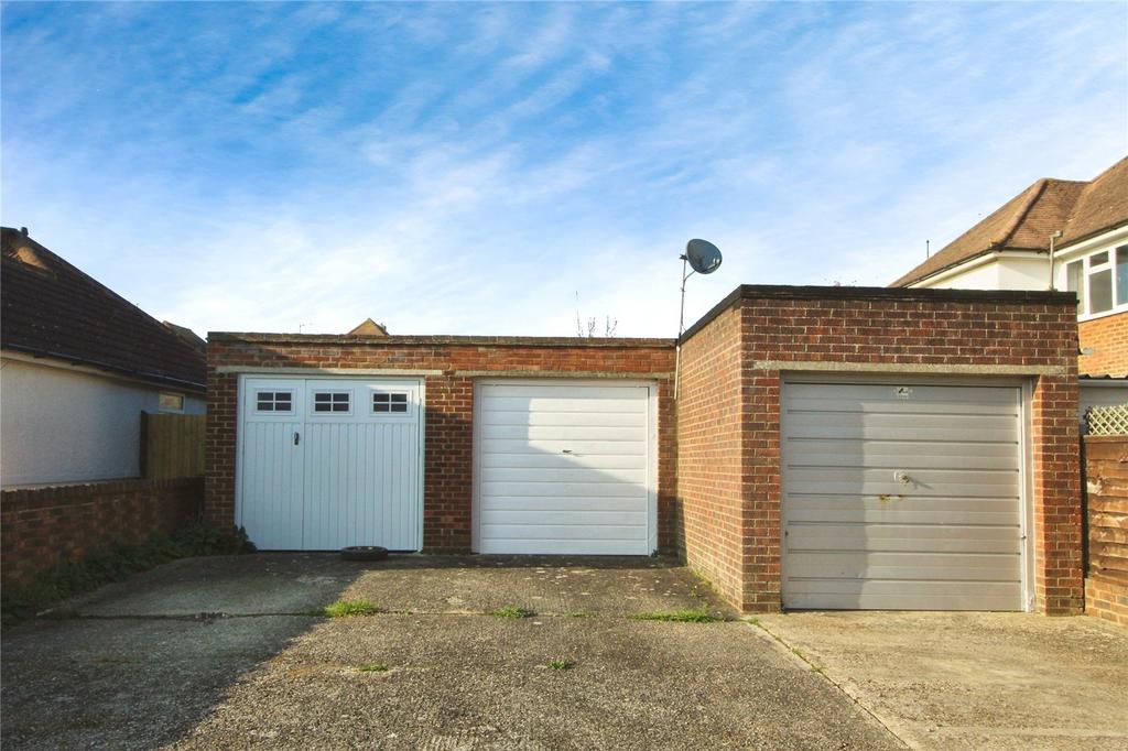Middle Garage