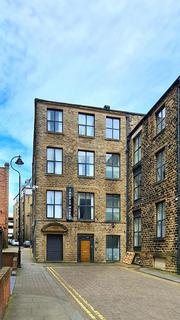 1 bedroom in a flat share to rent, Threadworks, Threadneedle Street, Huddersfield, HD1 2HF