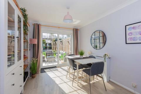 27 Barn Drive, Maidenhead, SL6 3PR