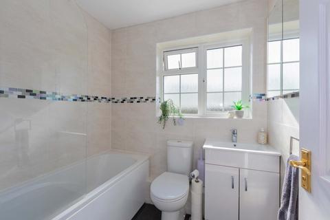 27 Barn Drive, Maidenhead, SL6 3PR